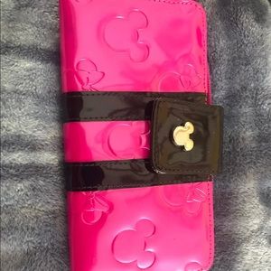 Minnie Mouse wallet..